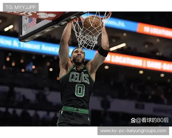 凯尔特人塔图姆快攻急停跳投得手